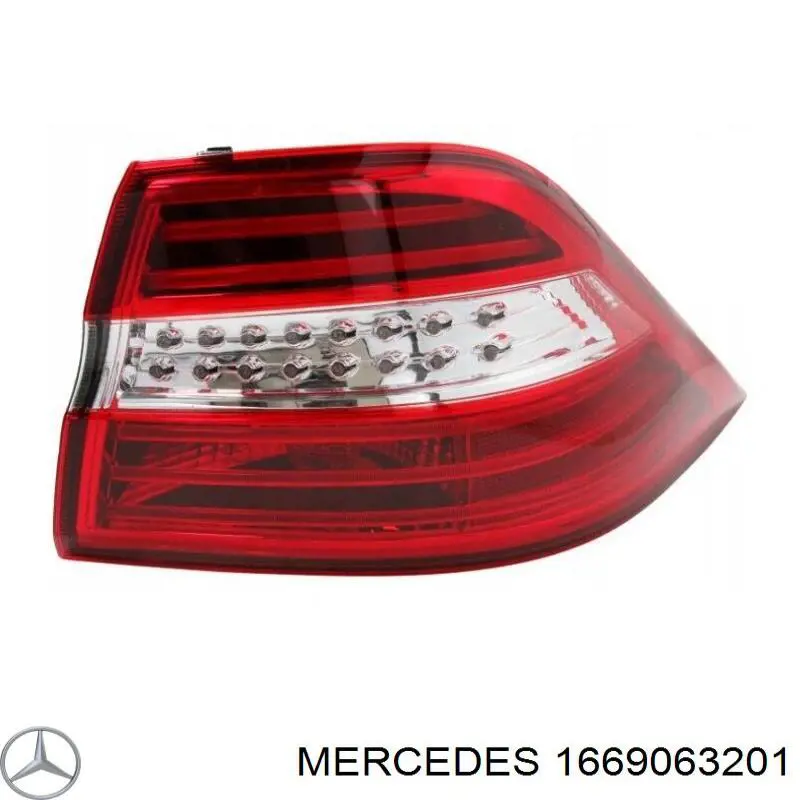 1669063201 Mercedes lanterna traseira direita