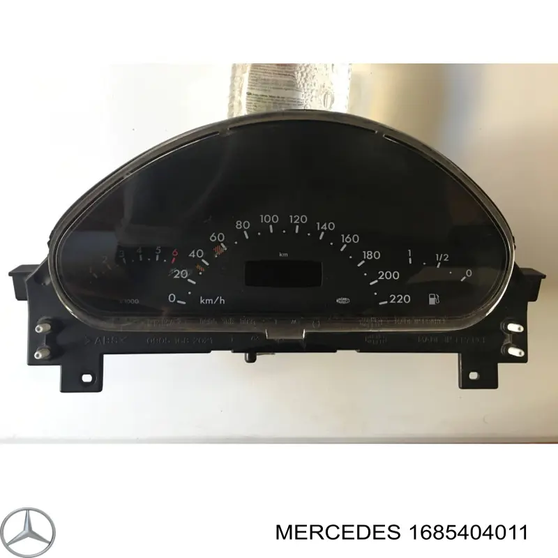 A1685400247 Mercedes приборная доска (щиток приборов)