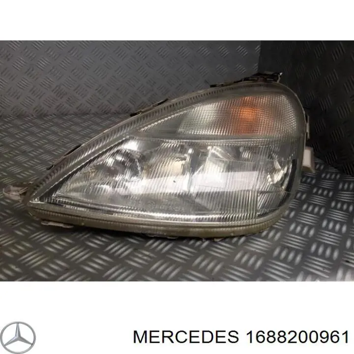 1688200961 Mercedes фара левая