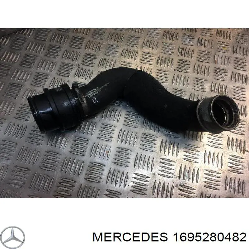 Шланг/патрубок интеркуллера Metzger 2400909 цена, от 29.29 USD
