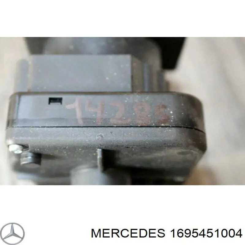 1695451004 Mercedes 