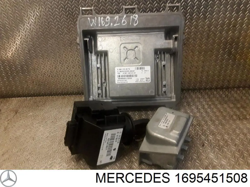 1695451508 Mercedes 