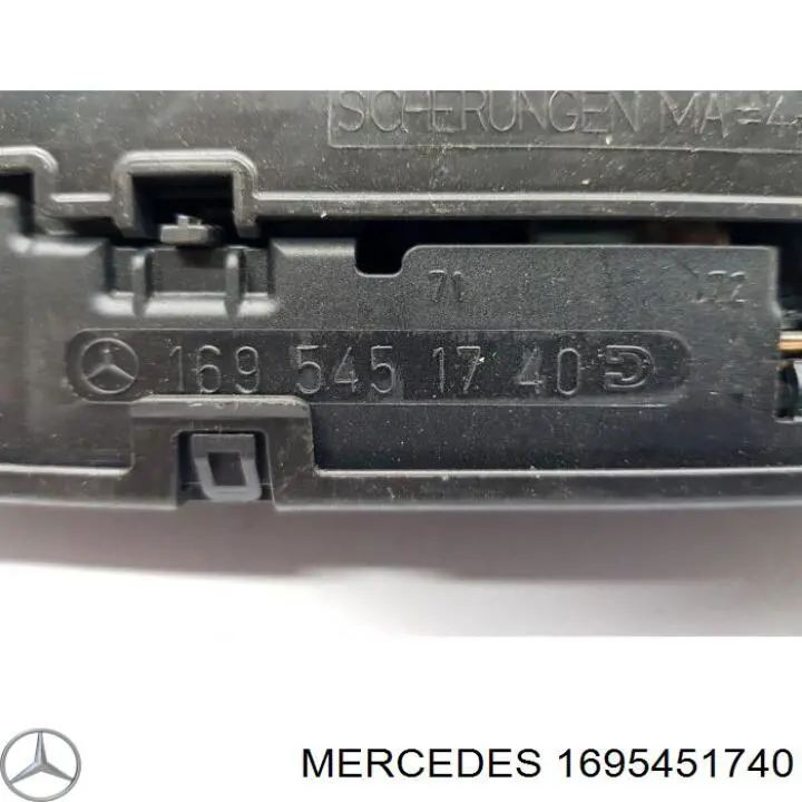 1695451740 Mercedes 