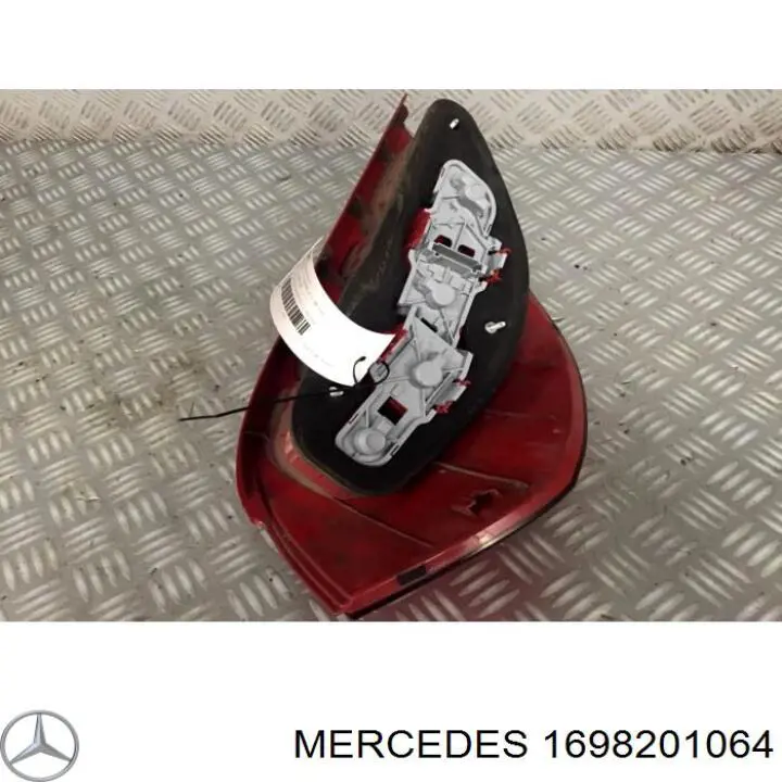 Купить 1698201064 Mercedes Задняя правая фара