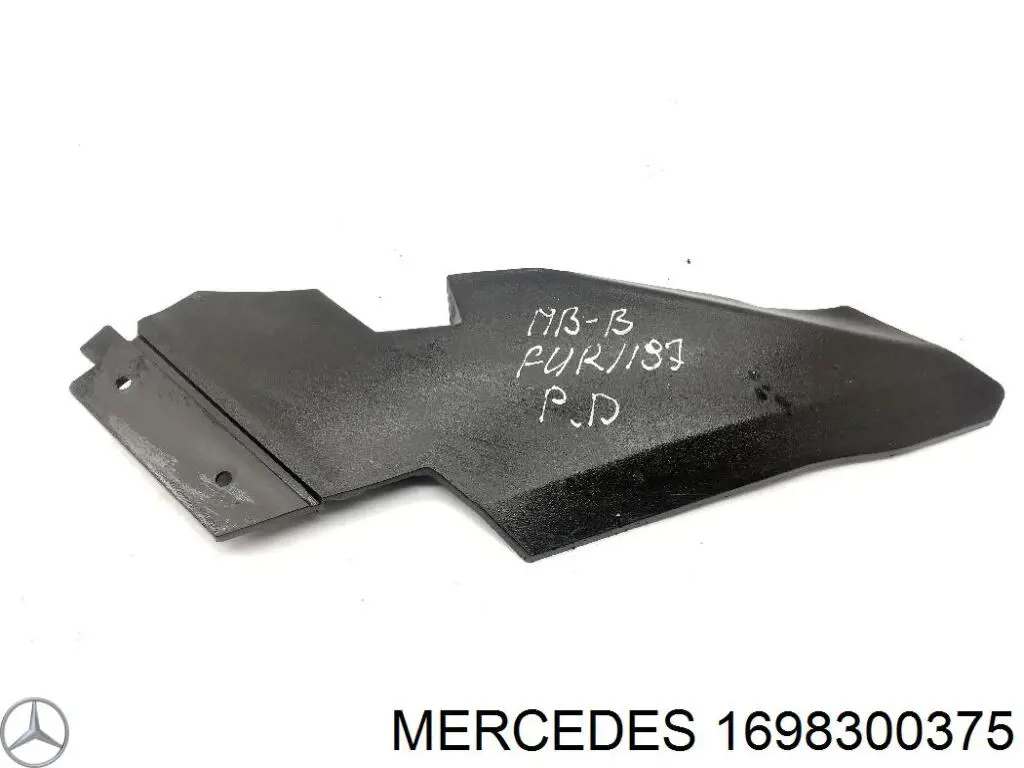 1698300375 Mercedes Молдинг капота