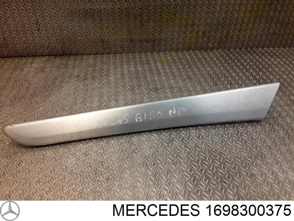 Купить 1698300375 Mercedes Планка капота