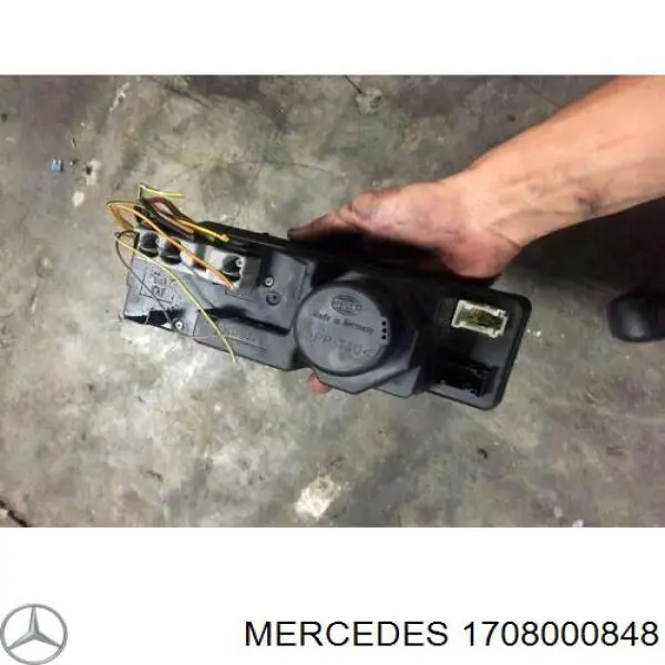  1708000848 Mercedes