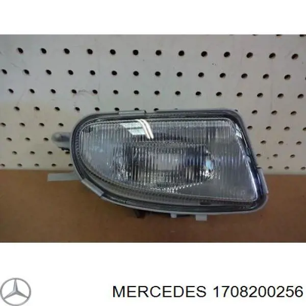 1708200256 Mercedes luzes de nevoeiro direitas