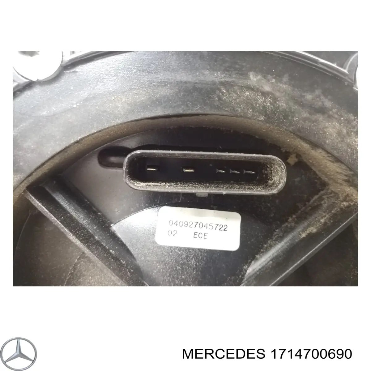 1714700990 Mercedes filtro de combustível
