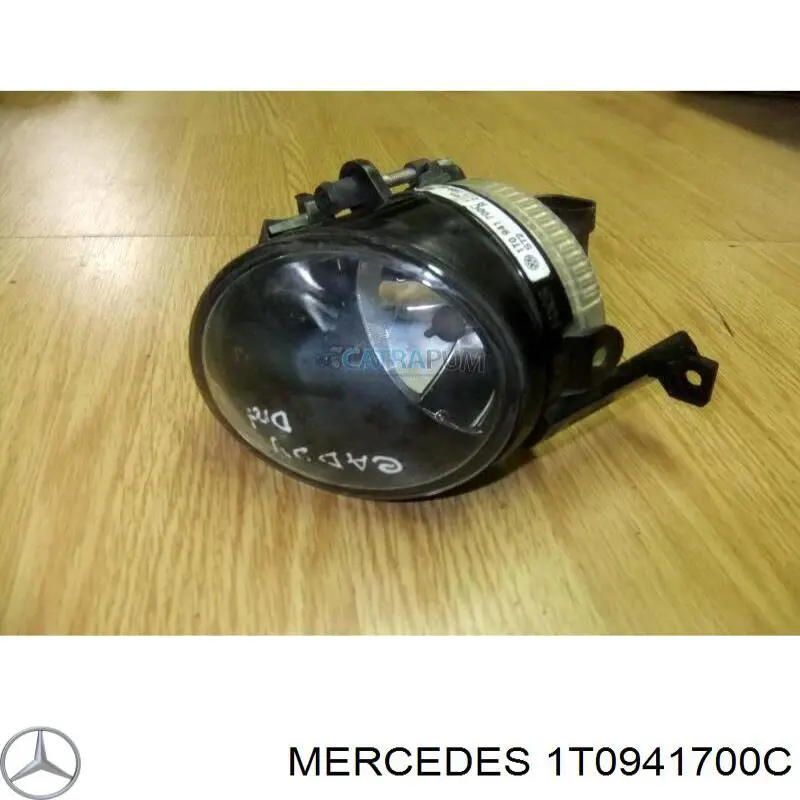 Фара противотуманная правая 1T0941700C Mercedes