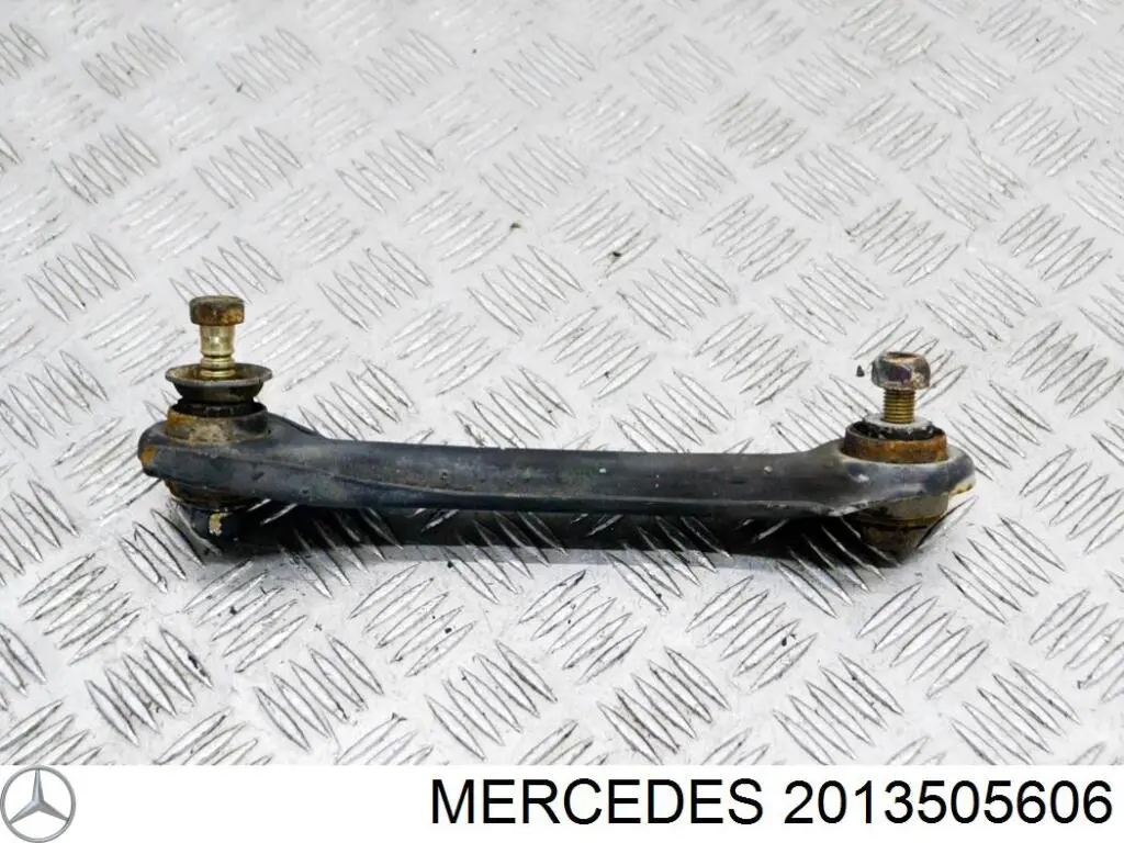 2013505606 Mercedes Балансир задний верхний