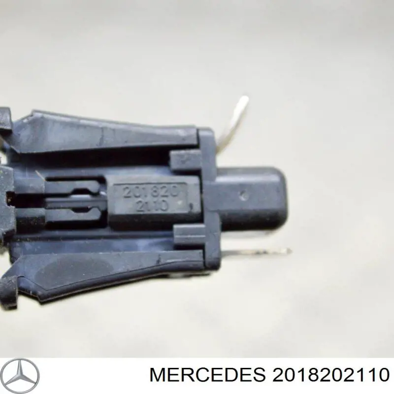 Датчик закрывания дверей (концевой выключатель) Mercedes 0008213152 цена, от 3.47 USD