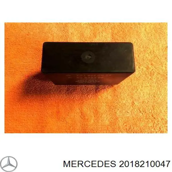 Реле поворотников Mercedes 2018210047