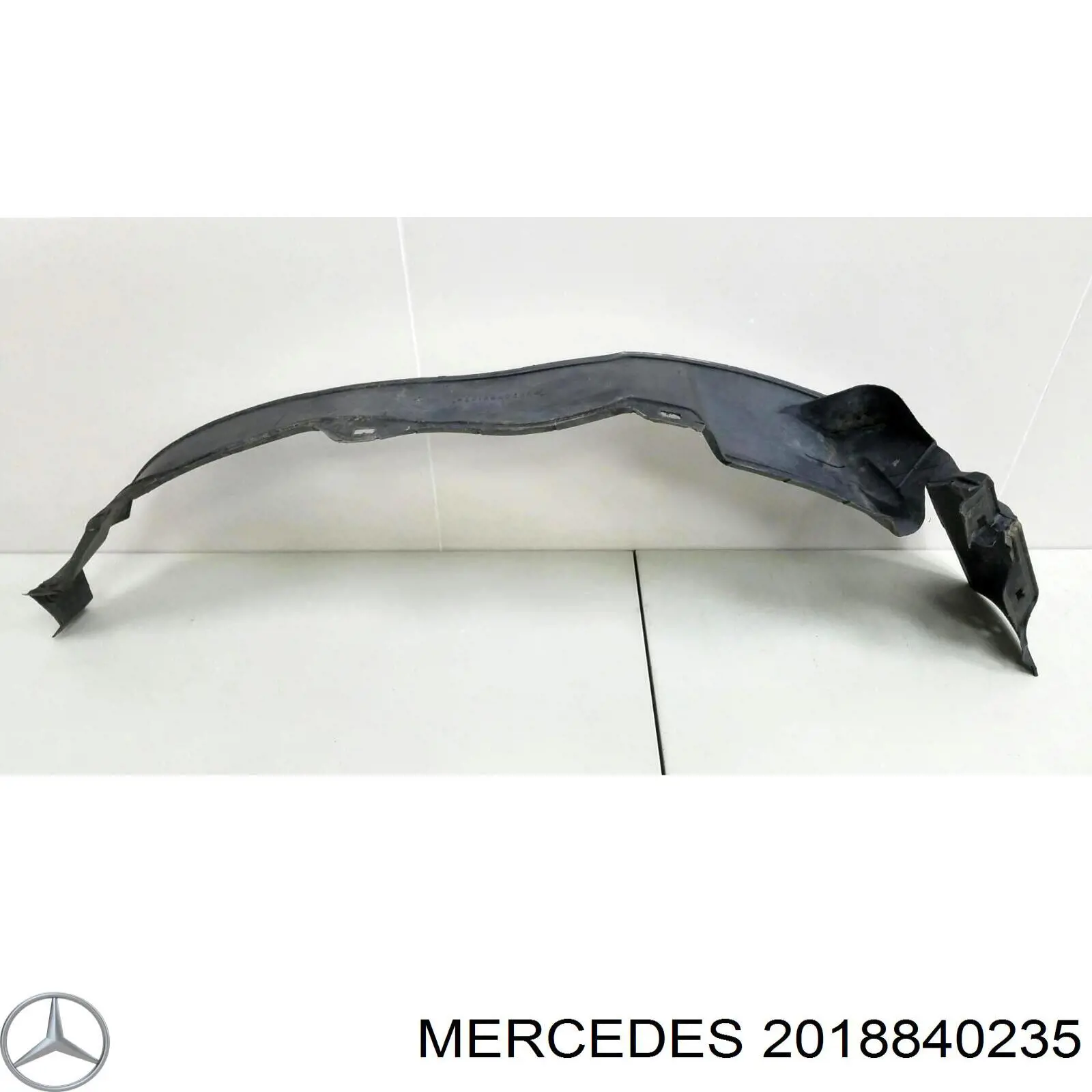Правый подкрылок переднего крыла Mercedes 2018840235 цена, от 16.08 USD