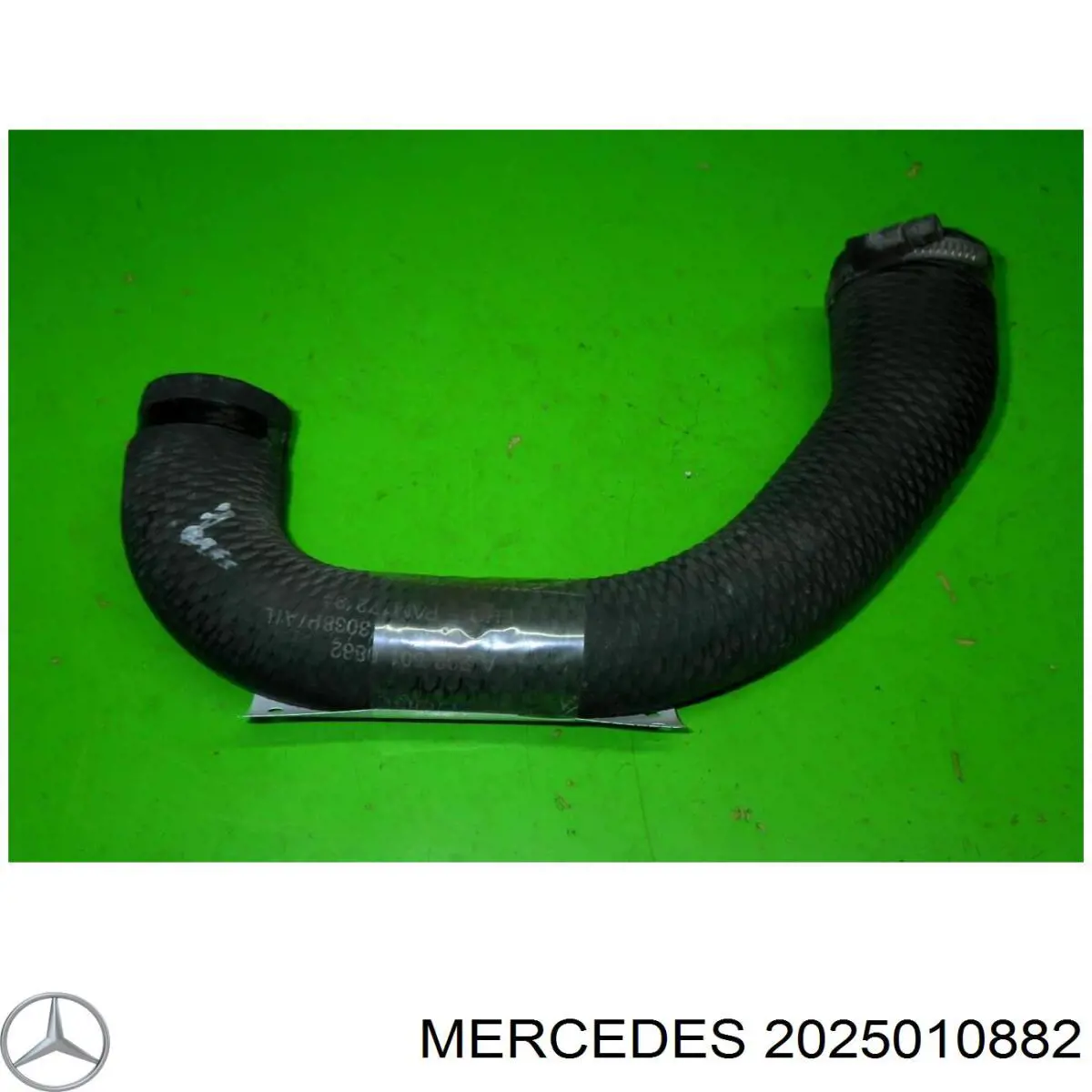 2025010882 Mercedes шланг (патрубок радиатора охлаждения верхний)