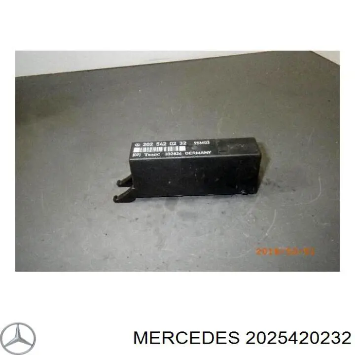 Блок управления освещением 2025420232 Mercedes