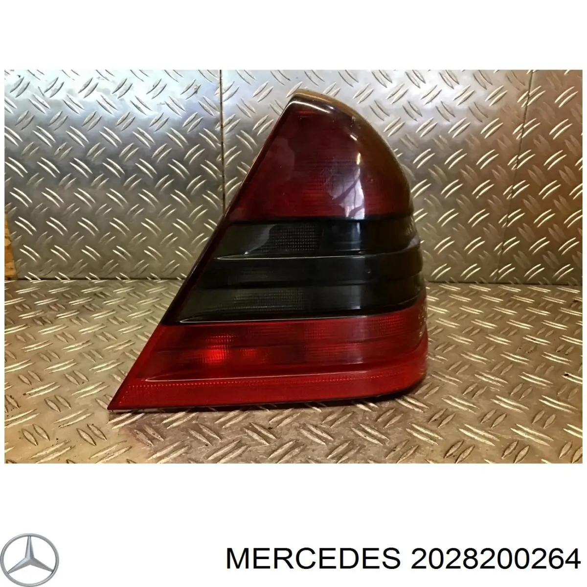 Купить A2018200466 Mercedes Задняя правая фара
