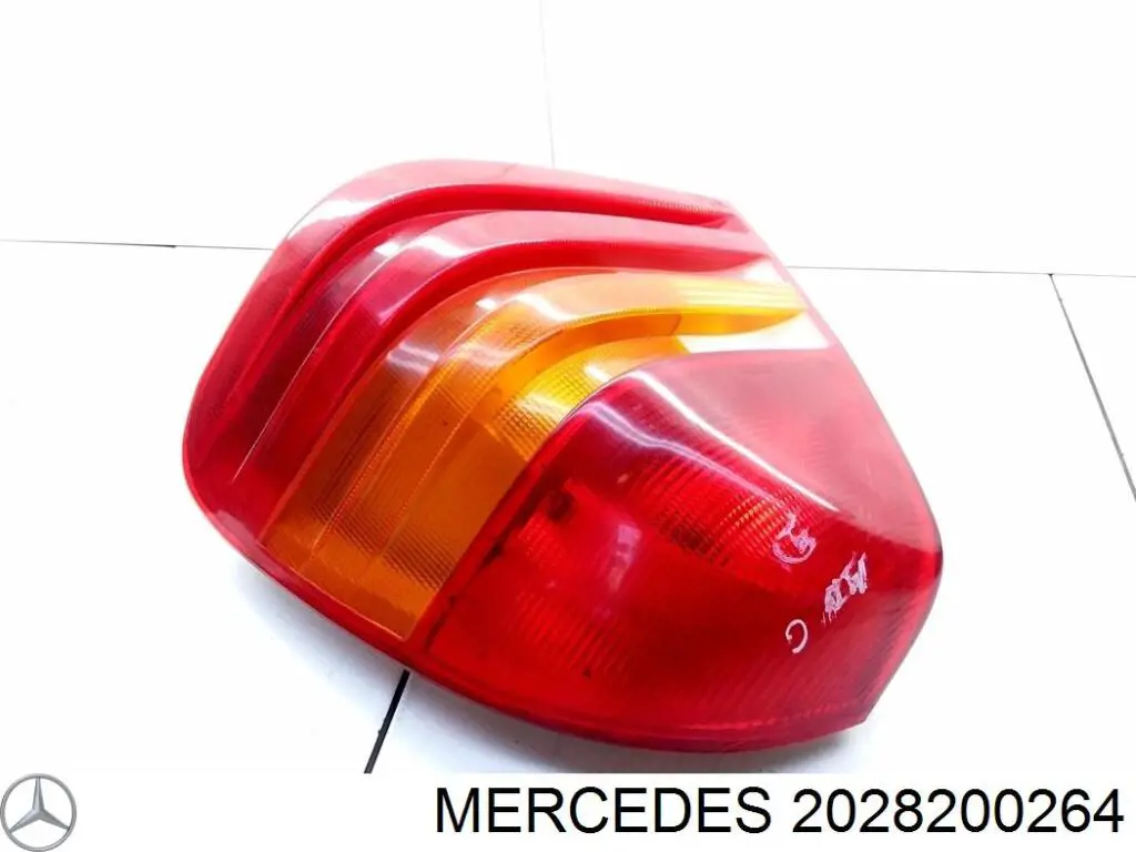 Купить 2028200466 Mercedes Задняя правая фара