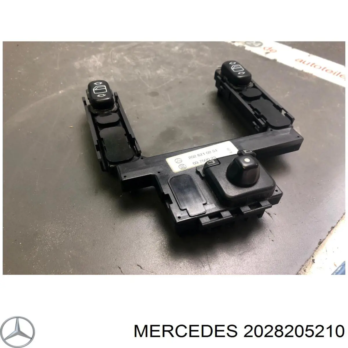 2028205210 Mercedes 