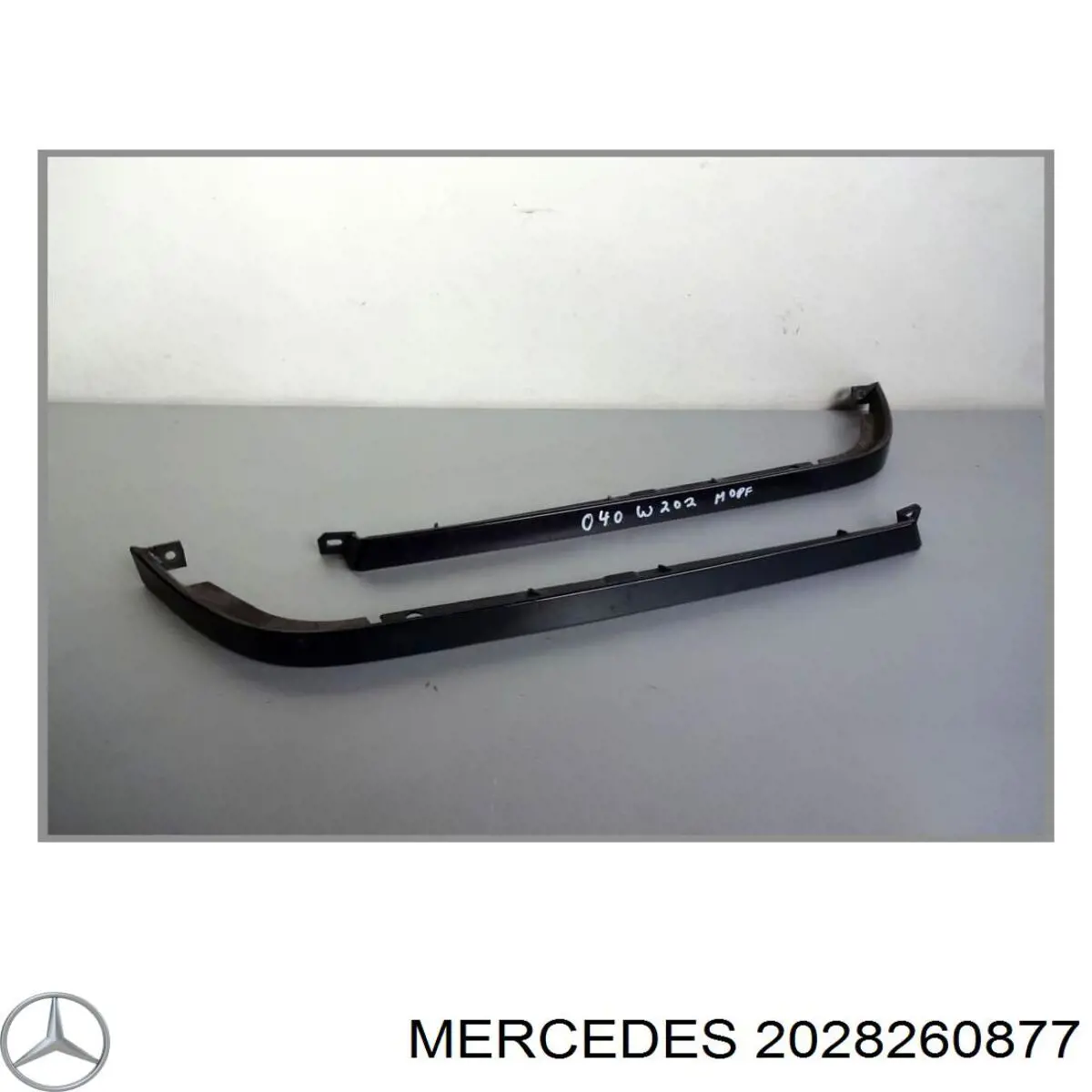 Ресничка (накладка) левой фары Mercedes 2028260877 цена, от 4.23 USD