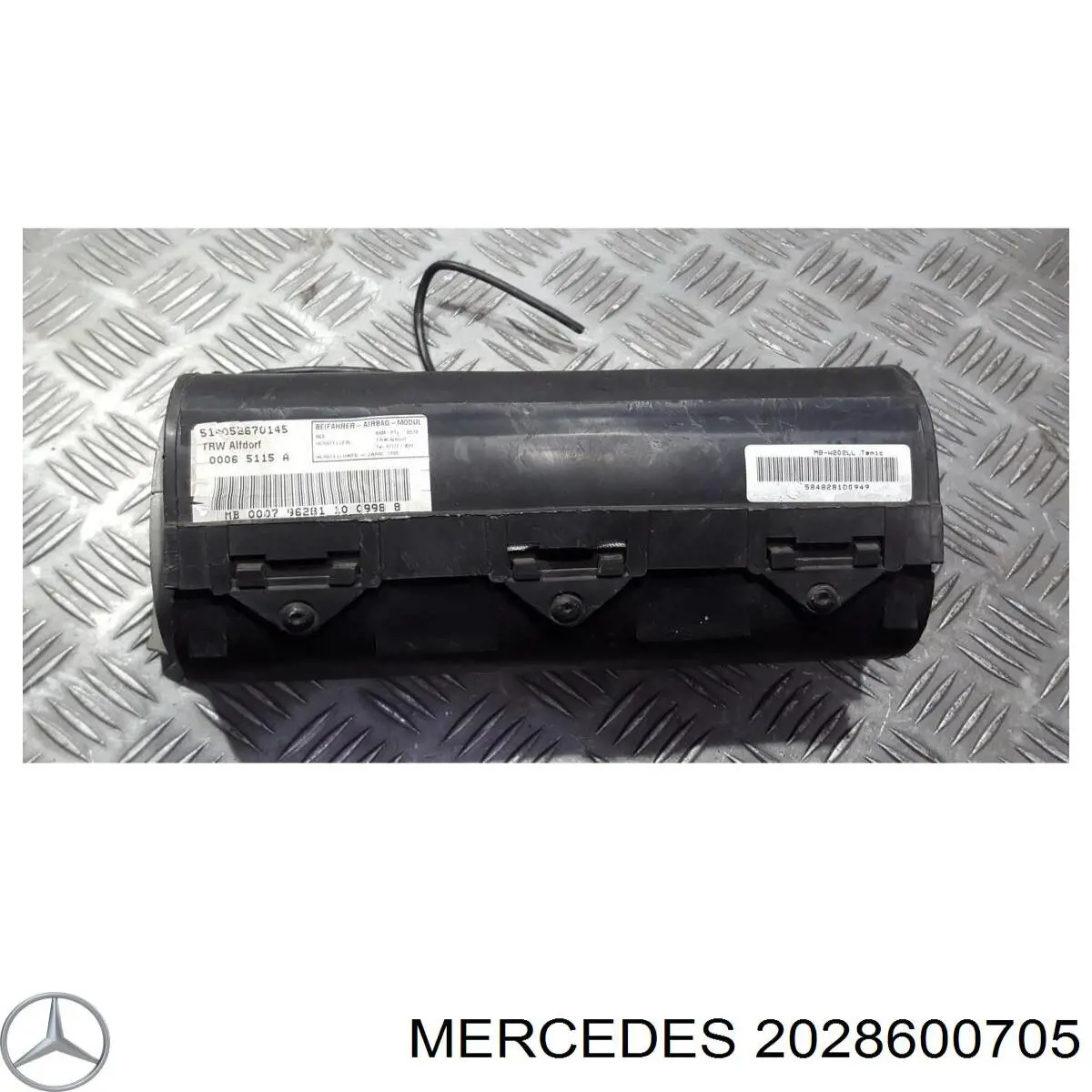 Подушка безопасности пассажира на Mercedes C (S202)