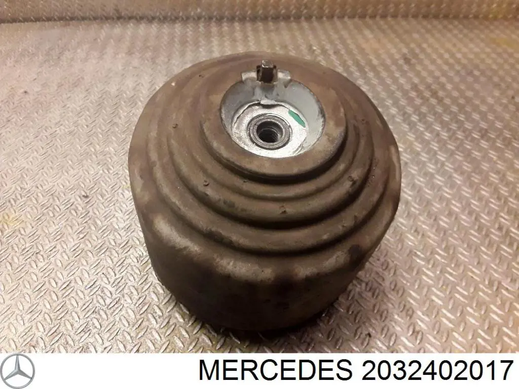 2032402017 Mercedes Правая подушка двигателя