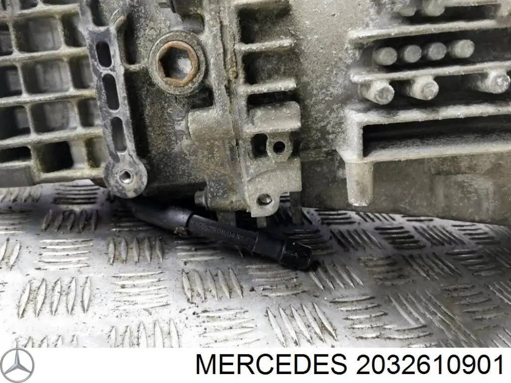 Купить 2032610901 Mercedes 