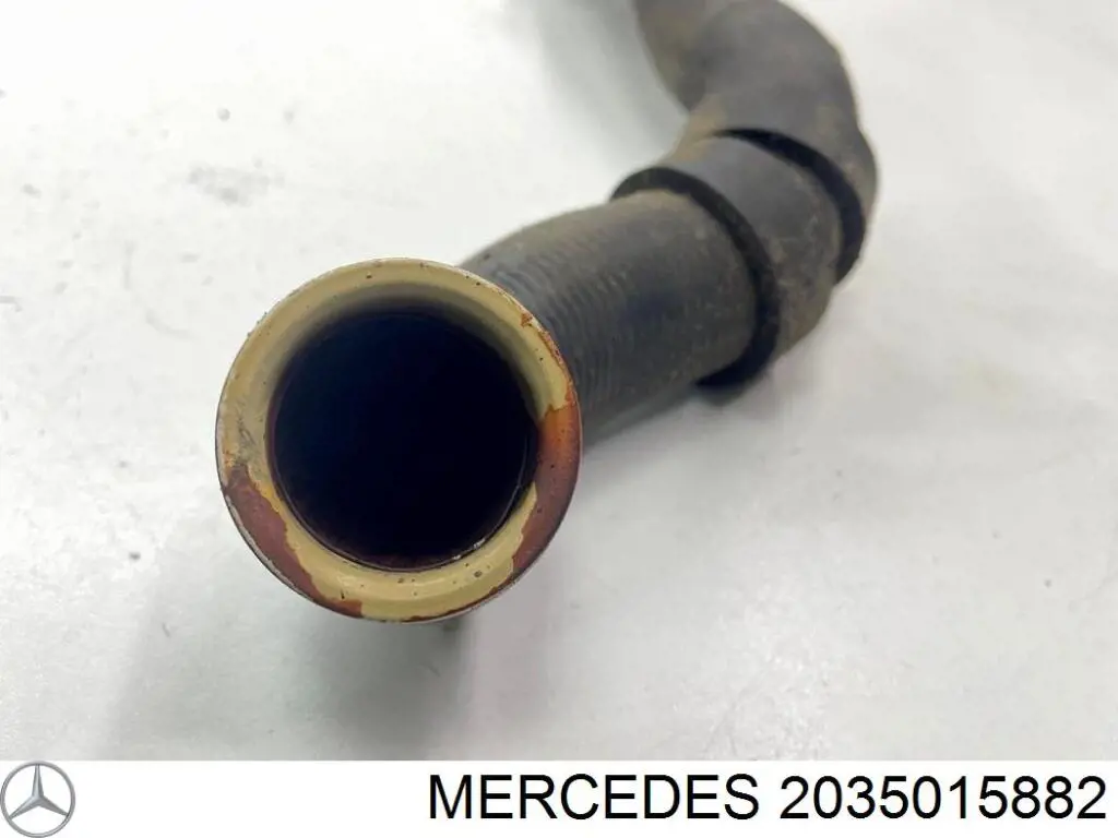 Патрубок радиатора 2035015882 Mercedes