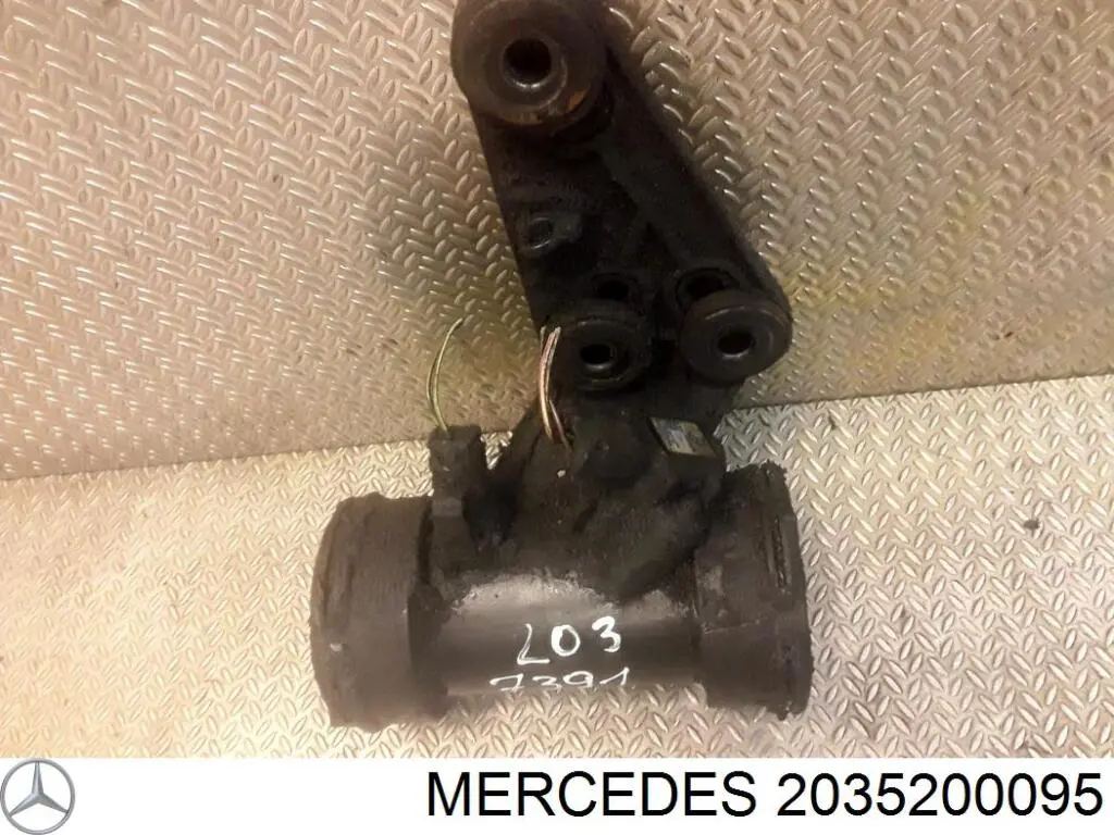 Шланг/патрубок интеркуллера Mercedes 2035200095 цена, от 10.27 USD