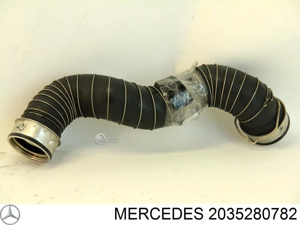 Шланг/патрубок интеркуллера Mercedes 2035280782 цена, от 29.65 USD