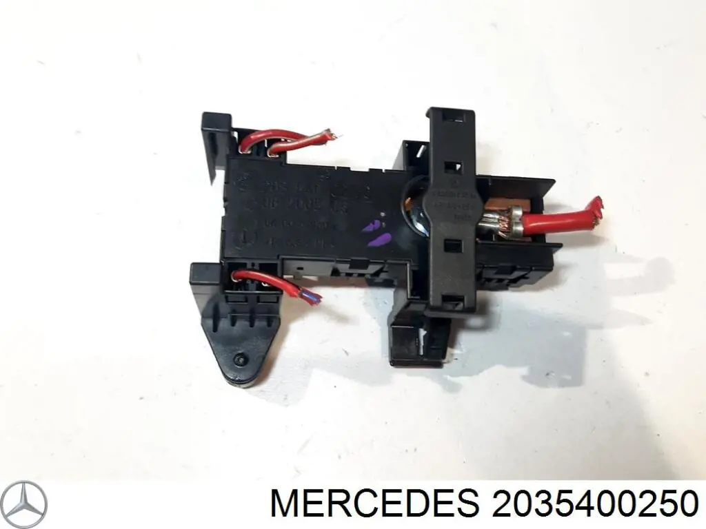 Блок предохранителей задний салонный Mercedes A2035400250 цена, от 4.23 USD
