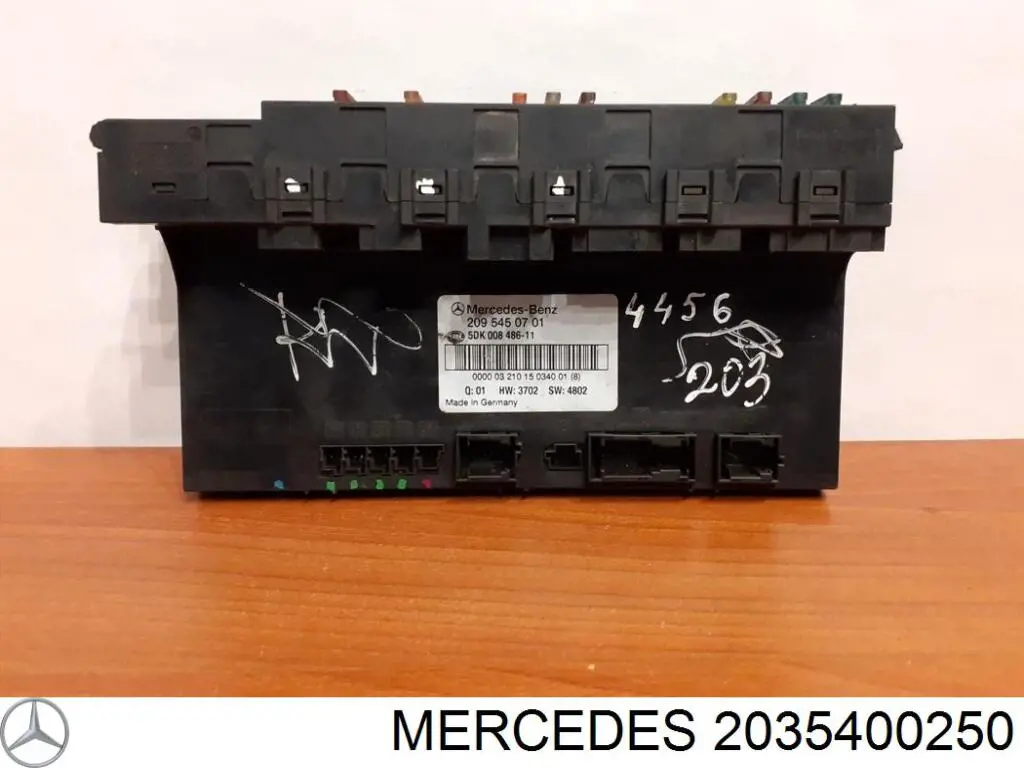 Купить A2035400250 Mercedes Блок предохранителей задний салонный