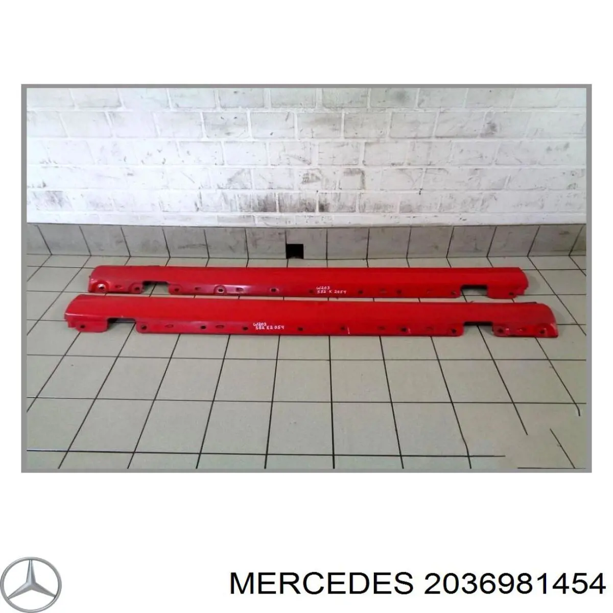 Накладка (молдинг) порога наружная правая Mercedes 2036981454 цена, от 17.74 USD