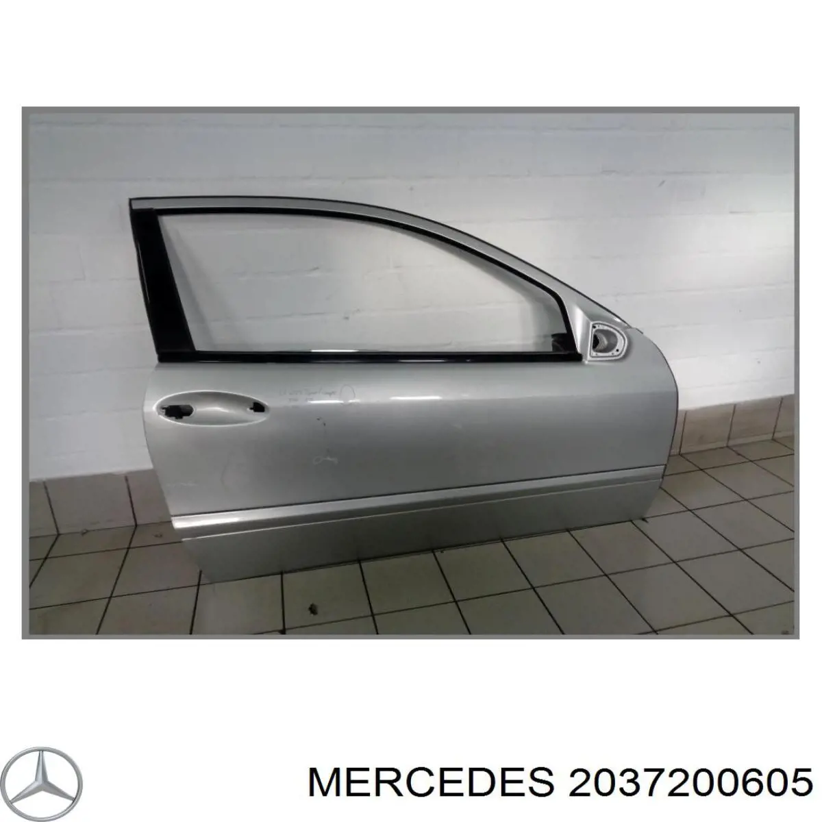 Дверь передняя правая на Mercedes C  CL203