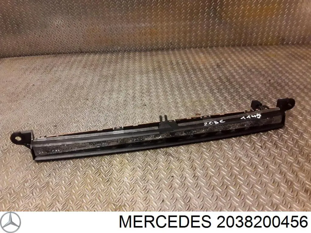 2038200456 Mercedes sinal de parada traseiro adicional