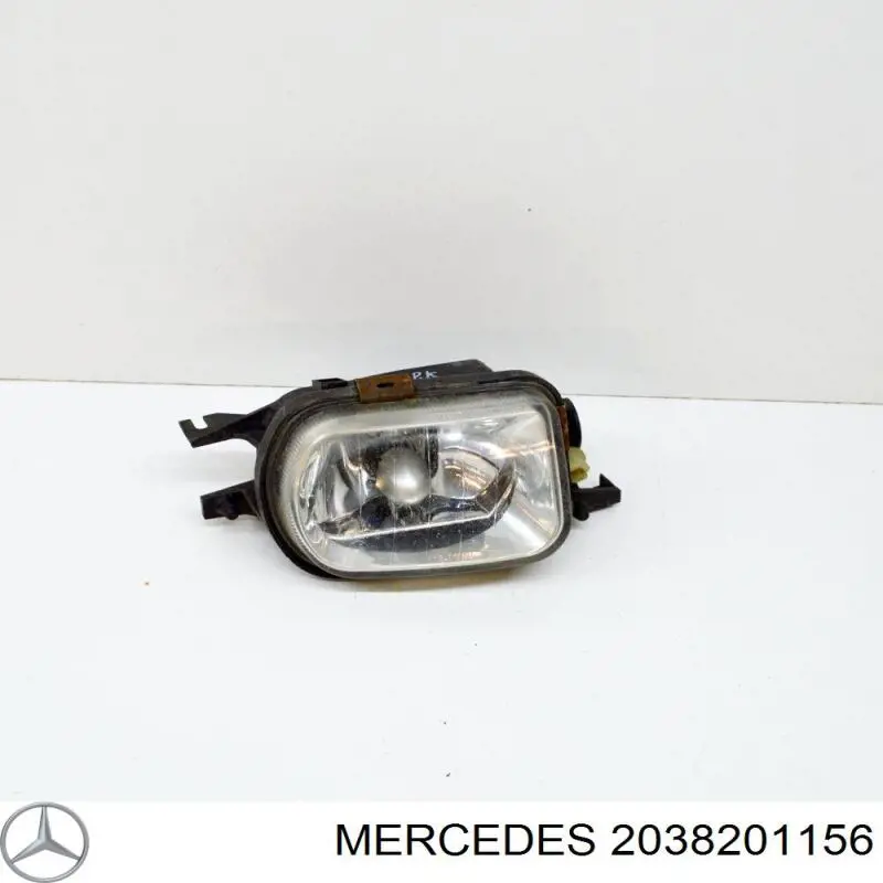 Левая противотуманная фара Mercedes 2038201156