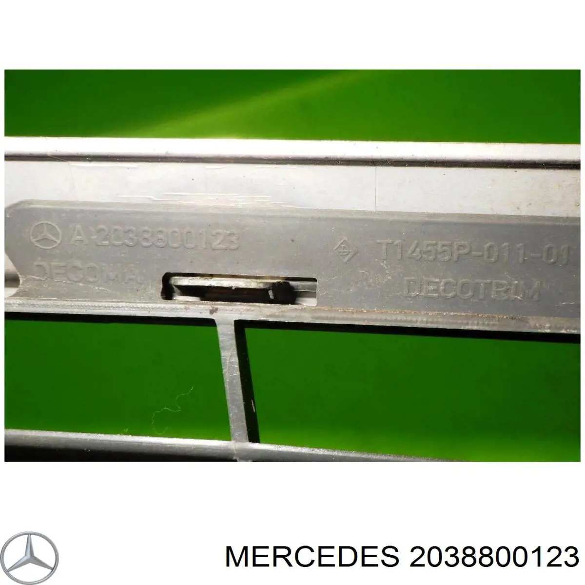 Облицовка радиатора Mercedes A20388001237D11 цена, от 40.05 USD