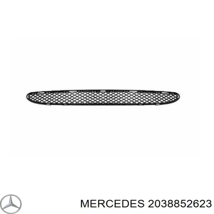 2038852623 Mercedes решетка бампера переднего центральная