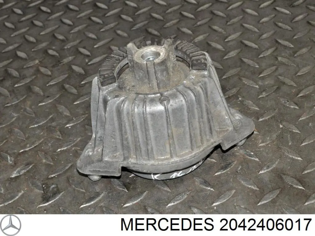 Подушка двигателя левая/правая Mercedes 2042406017