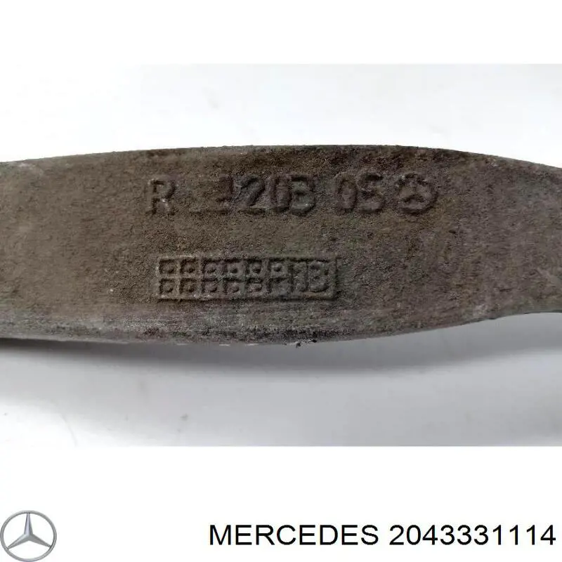 2043331114 Mercedes сайлентблок переднего верхнего рычага