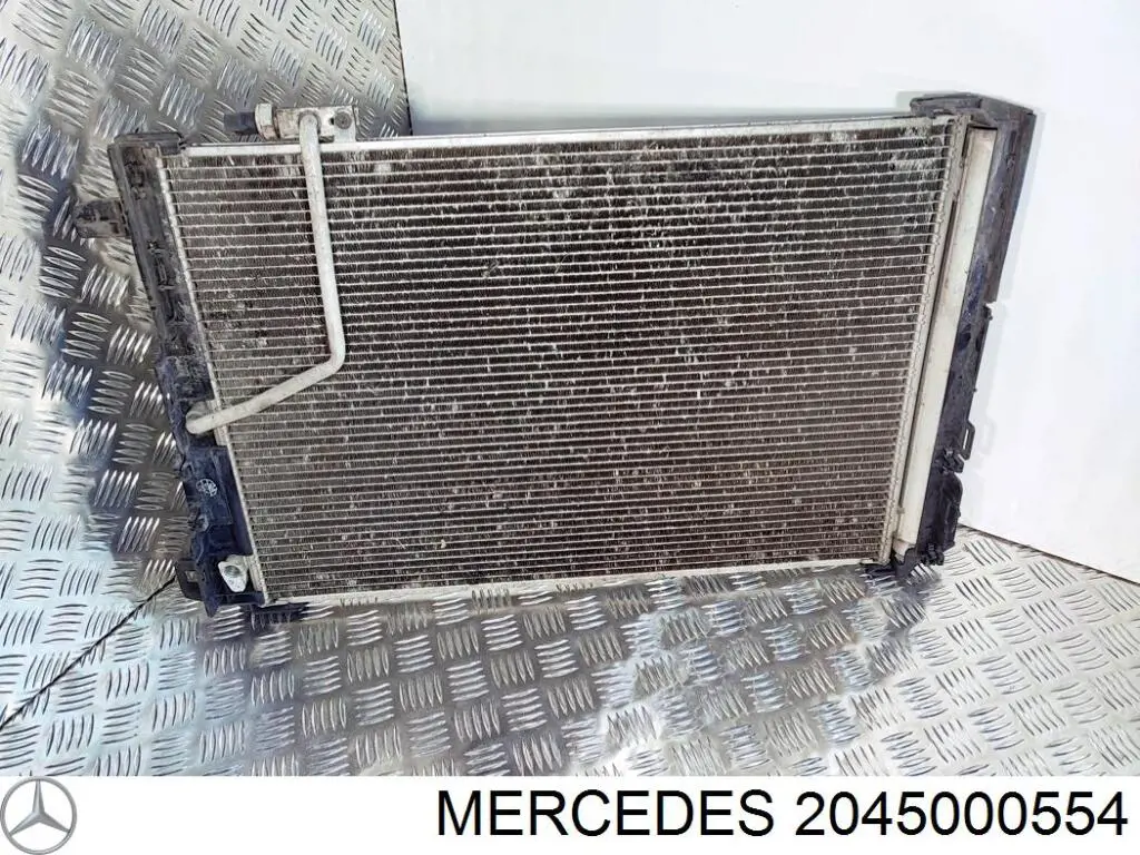 Радиатор кондиционера 2045000554 Mercedes