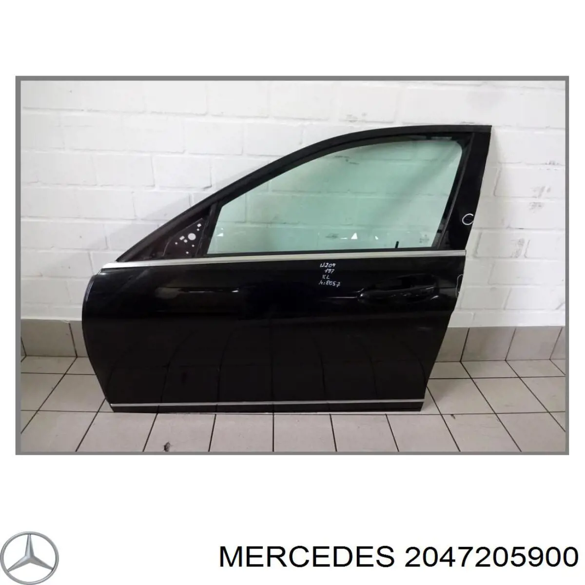 Передняя левая дверь Мерседес-бенц Ц W204 (Mercedes C)