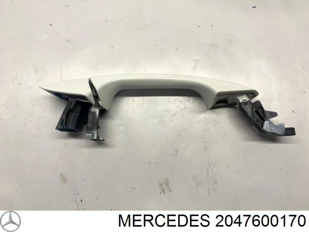 20476001709999 Mercedes maçaneta externa dianteira/traseira da porta esquerda