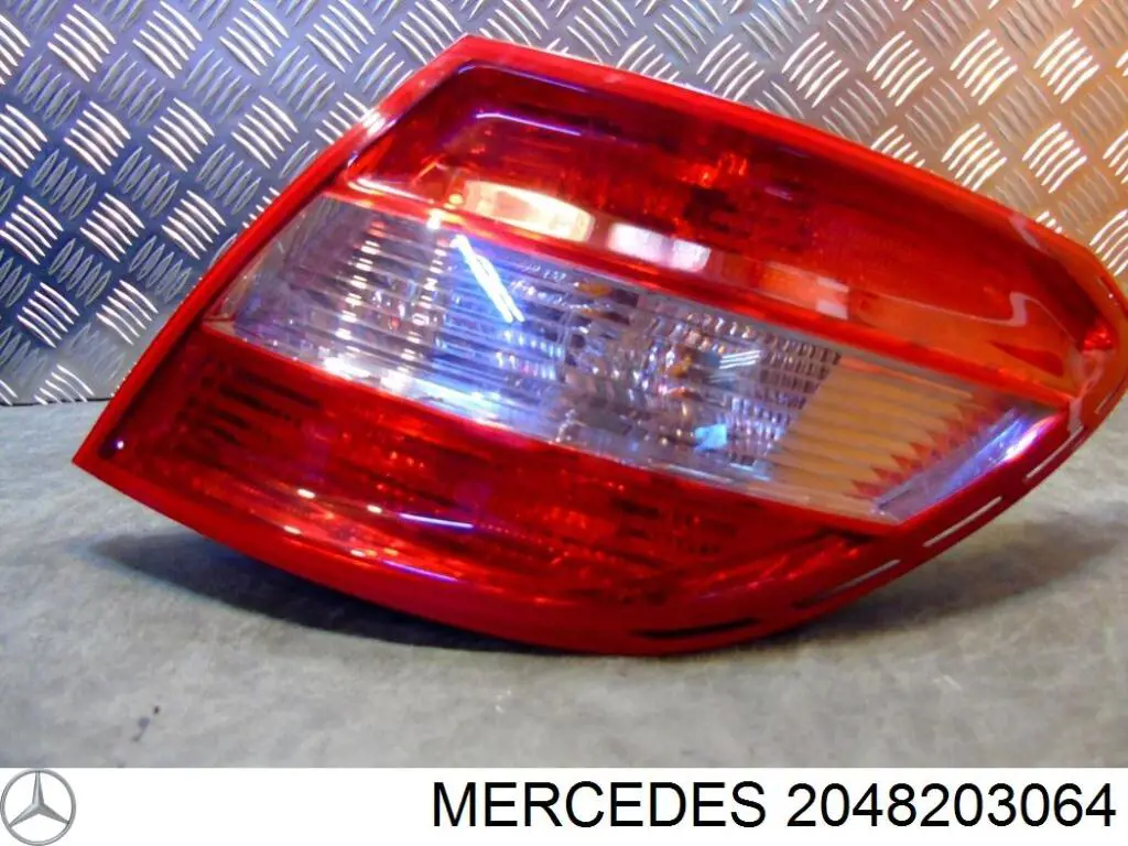 Купить 2048203064 Mercedes Задняя правая фара