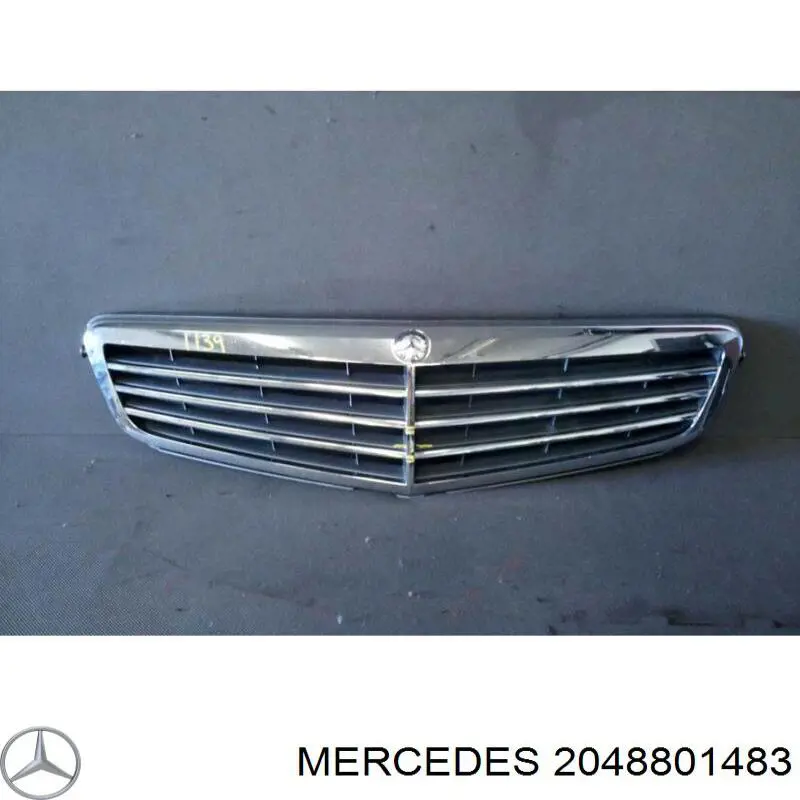 Решетка радиатора 2048800323 Mercedes