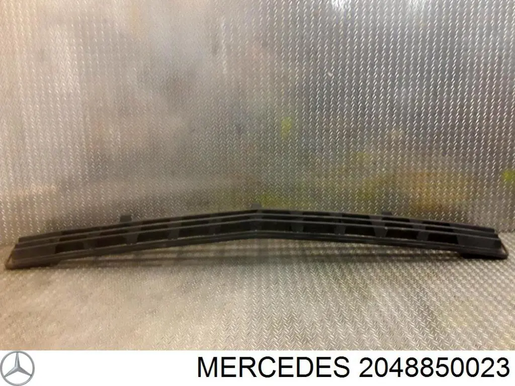 Решетка бампера переднего центральная Mercedes 2048850023 цена, от 21.95 USD