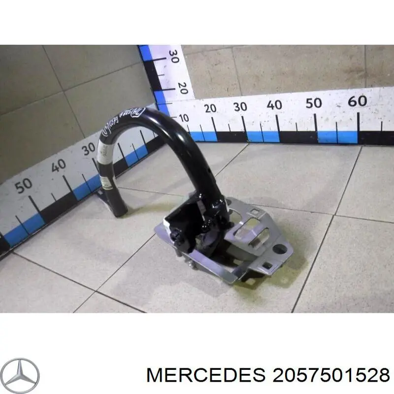 Шарнир крышки багажника Mercedes A2057501528 цена, от 23.79 USD
