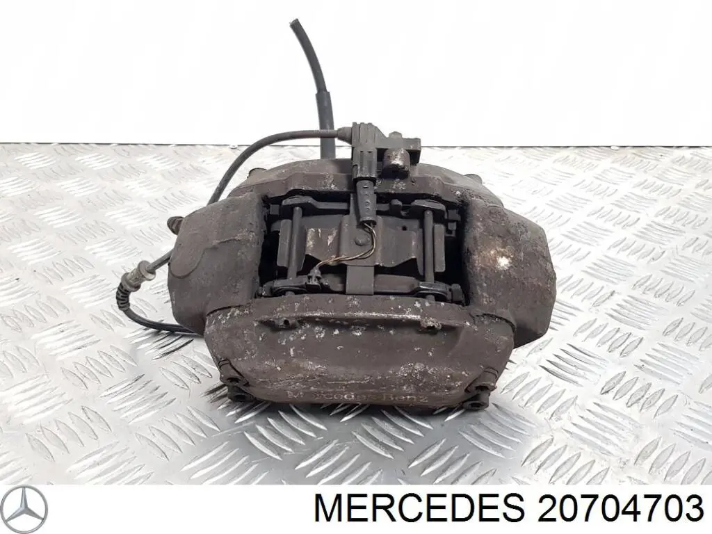 20704703 Mercedes 