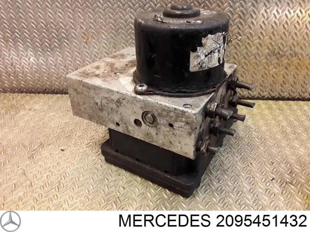 Блок ABS гидравлический на Mercedes C  S203