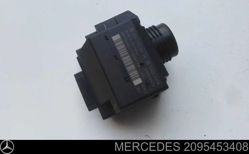Замок зажигания Mercedes 2095452008